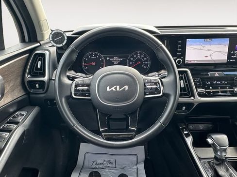 Used 2022 Kia Sorento S AWD/4WD image 12
