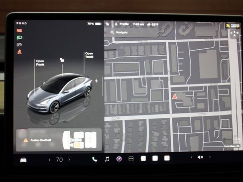 Used 2023 Tesla Model 3 Standard Range image 26