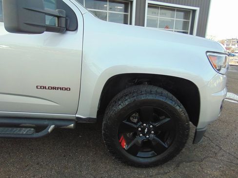 Used 2019 Chevrolet Colorado LT w/ Redline Special Edition image 10