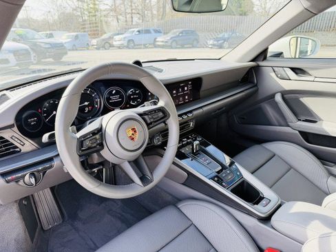 Used 2024 Porsche 911 Carrera image 8