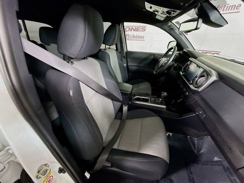 Certified 2020 Toyota Tacoma TRD Off-Road w/ Technology Package image 29