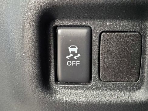 Used 2017 Nissan Versa S Plus image 13