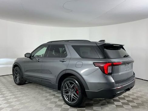 Used 2025 Ford Explorer ST-Line w/ Premium Package image 6