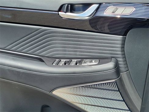 Used 2024 Hyundai Palisade Calligraphy image 14