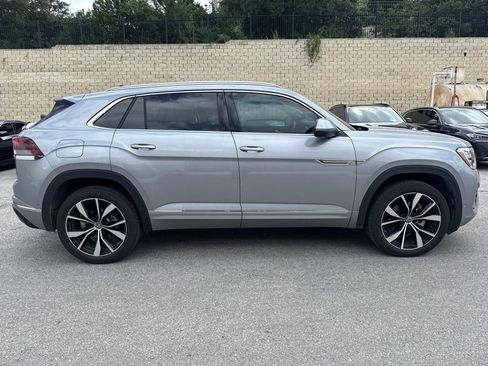Used 2025 Volkswagen Atlas Cross Sport SEL Premium R-Line AWD/4WD image 5