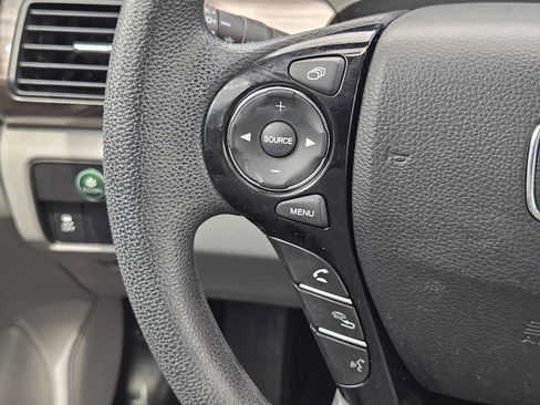 Used 2017 Honda Accord EX image 27