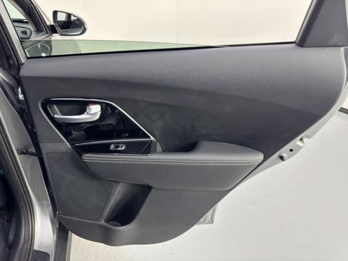 Used 2022 Kia Niro EX w/ Cold Weather Package image 42