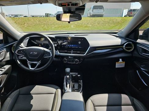 New 2026 Chevrolet Trax ACTIV w/ Driver Confidence Package FWD image 19