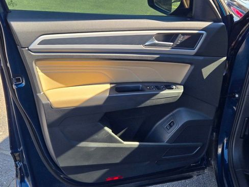 Used 2023 Volkswagen Atlas Cross Sport SEL R-Line image 20