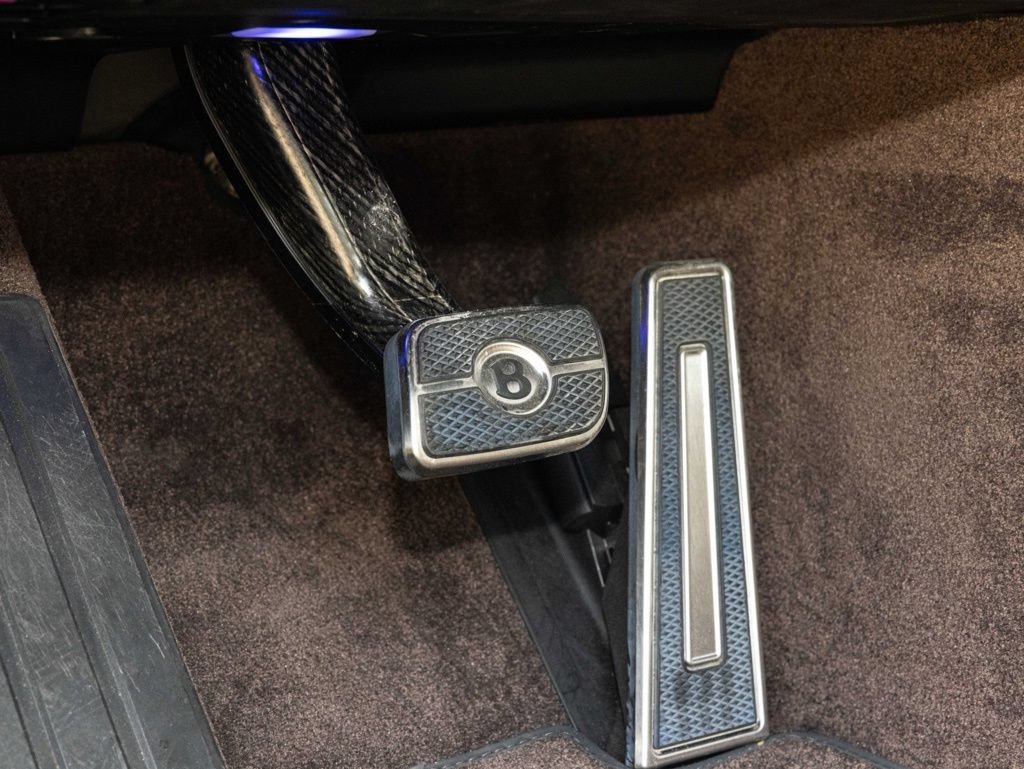 Used 2022 Bentley Continental GT AWD/4WD image 34