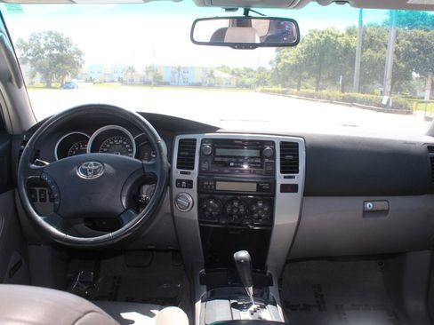 Used 2008 Toyota 4Runner Limited AWD/4WD image 13
