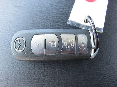 Used 2014 MAZDA MAZDA3 i SV image 34