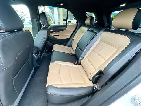 Used 2023 Chevrolet Equinox Premier FWD image 23