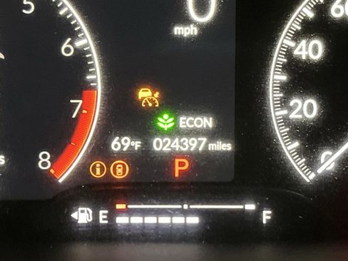 Used 2023 Honda Civic Sport image 6