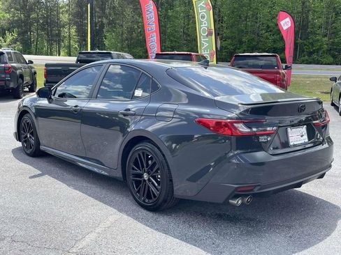 Used 2026 Toyota Camry SE image 4