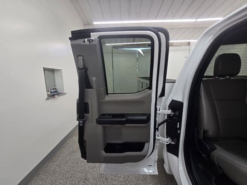 Used 2022 Ford F250 XL w/ Power Equipment Group image 24