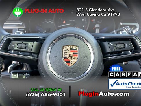 Used 2023 Porsche Macan AWD/4WD image 22