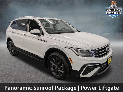 Used 2022 Volkswagen Tiguan SE w/ Panoramic Sunroof Package AWD/4WD image 3