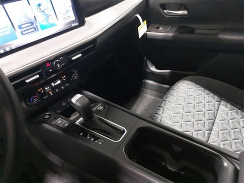 New 2026 Nissan Kicks SV image 24