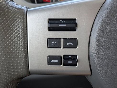 Used 2019 Nissan Frontier SL image 25