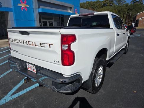 Used 2020 Chevrolet Silverado 1500 LTZ w/ LTZ Convenience Package image 9