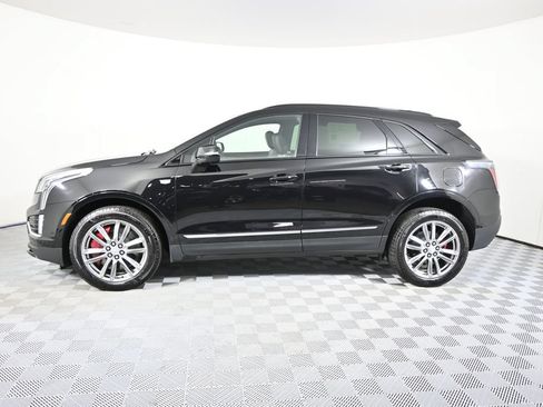 Used 2025 Cadillac XT5 Sportv w/ Technology Package AWD/4WD image 2