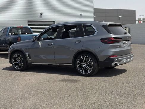 Used 2026 BMW X5 xDrive50e w/ Executive Package AWD/4WD image 8