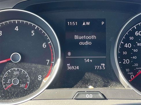 Used 2016 Volkswagen Golf SE w/ Lighting Package image 24