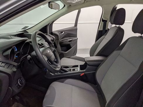 Used 2017 Ford Escape SE image 16