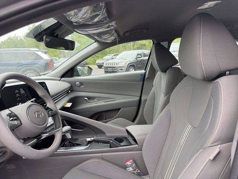 New 2026 Hyundai Elantra Sport FWD image 11