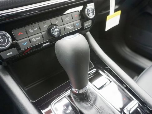 New 2026 Jeep Compass Limited image 15