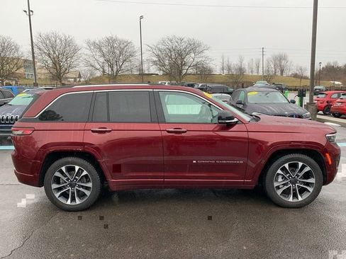 Used 2022 Jeep Grand Cherokee Overland AWD/4WD image 7