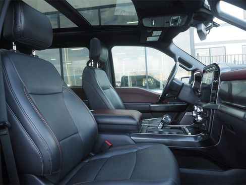 Used 2021 Ford F150 Lariat w/ Equipment Group 502A High image 26