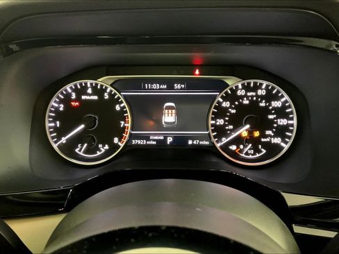 Used 2022 Nissan Pathfinder SV w/ SV Black Package image 10