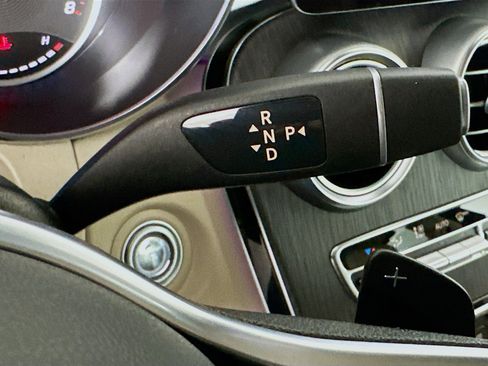 Used 2022 Mercedes-Benz GLC 300 GLC 300 image 24