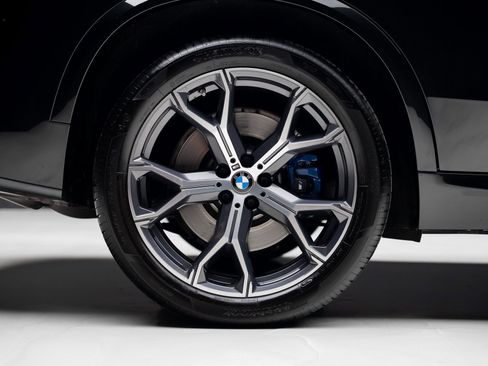 Used 2023 BMW X5 M50i w/ Executive Package image 37