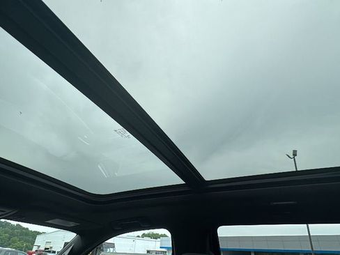 New 2025 Chevrolet Tahoe High Country image 18