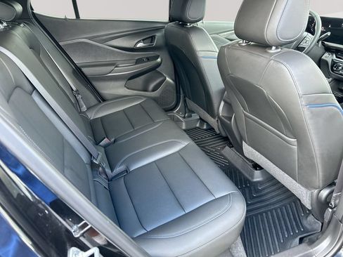 Used 2024 Buick Envista Sport Touring w/ Convenience I Package FWD image 28