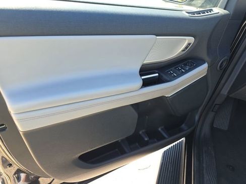 Used 2025 Ford Expedition Active image 8