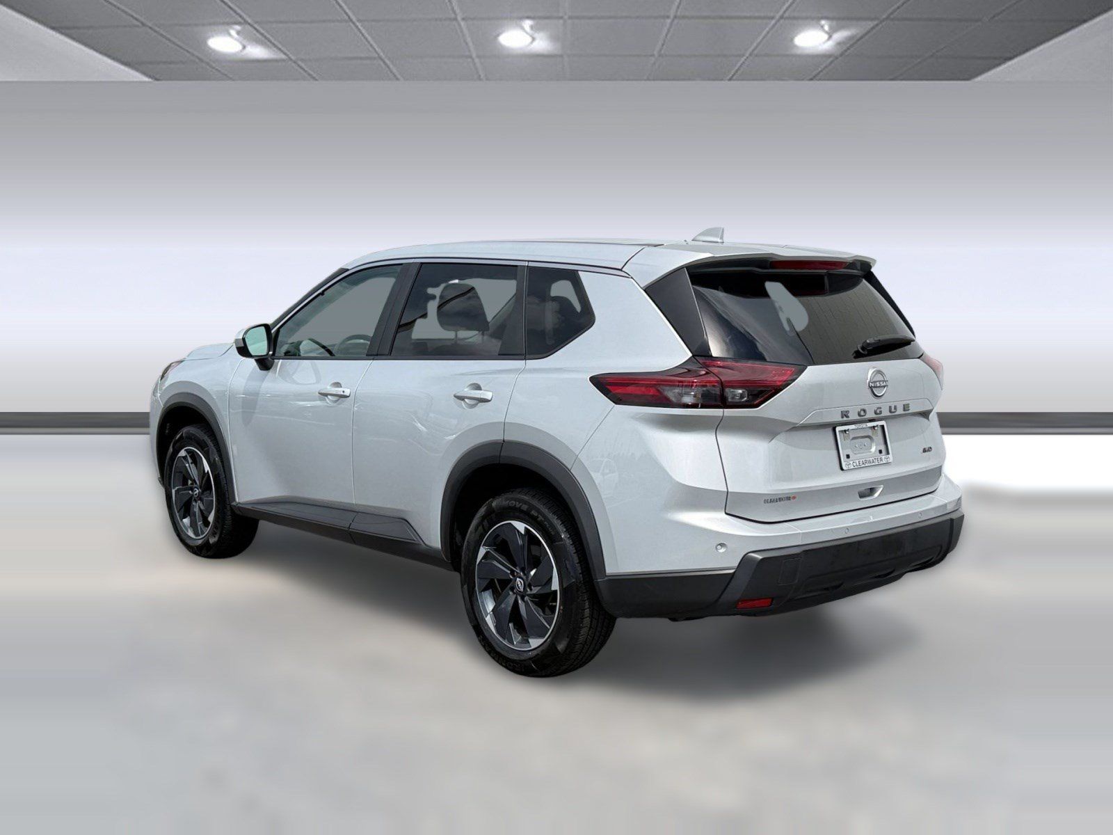 Used 2025 Nissan Rogue SV AWD/4WD image 3