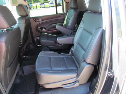 Used 2019 Chevrolet Suburban Premier image 13