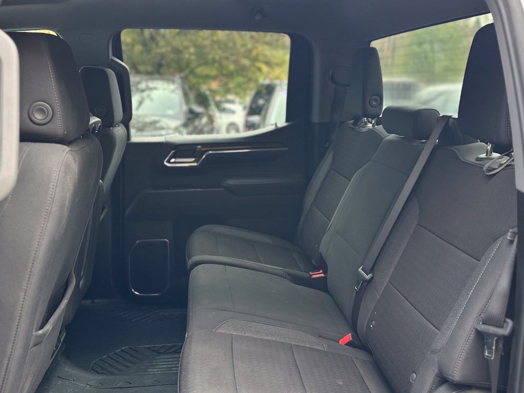 Used 2024 Chevrolet Silverado 1500 LT AWD/4WD image 5
