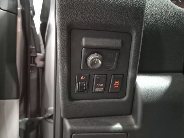 Used 2011 Nissan Rogue SV w/ SL Pkg AWD/4WD image 23
