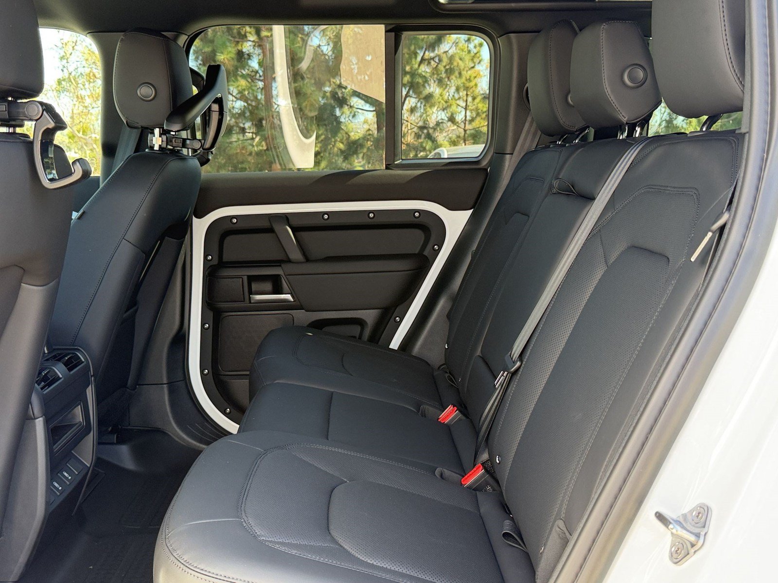 New 2026 Land Rover Defender 110 S AWD/4WD image 23