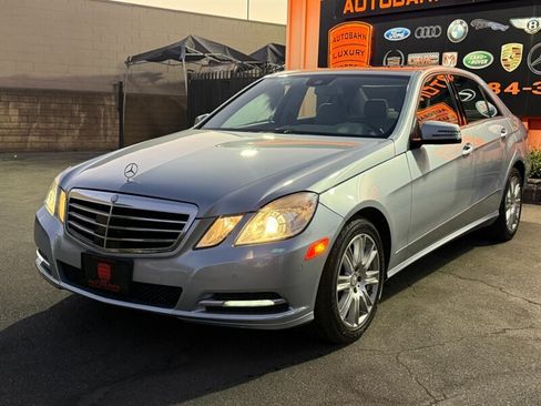 Used 2013 Mercedes-Benz E 350 4MATIC Sedan image 4