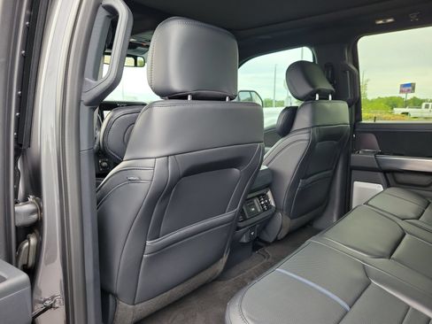 Certified 2026 Ford F250 Platinum w/ Tremor Off-Road Package AWD/4WD image 10