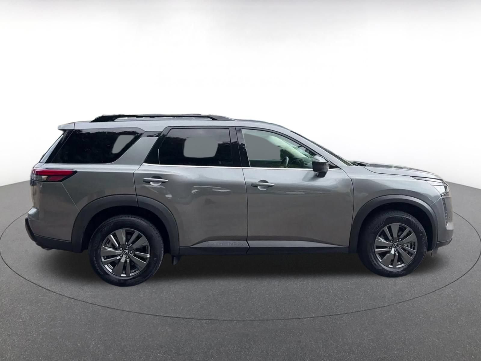 Used 2026 Nissan Pathfinder SV AWD/4WD image 15