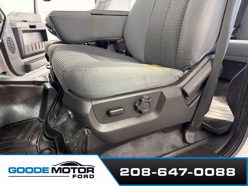 Used 2015 Ford F350 XLT AWD/4WD image 11