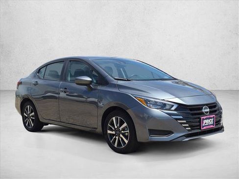 Used 2025 Nissan Versa SV FWD image 3