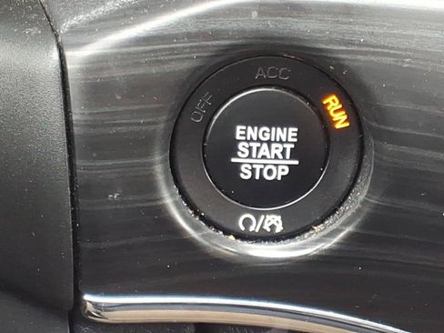 Used 2022 Jeep Grand Cherokee Limited AWD/4WD image 21